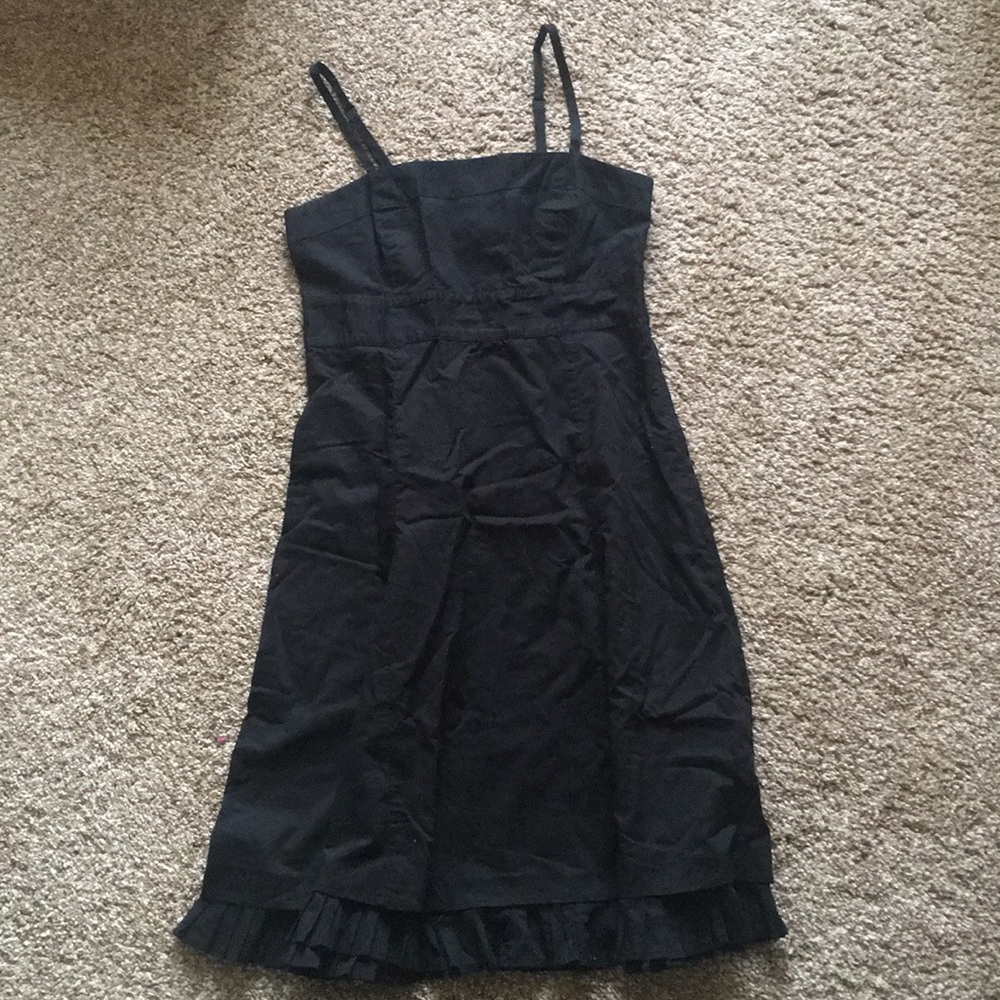 Classic cotton women's black dress size 4